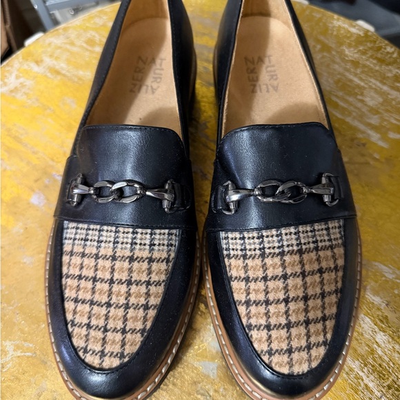 Naturalizer Black and Brown Loafers - Picture 3 of 5